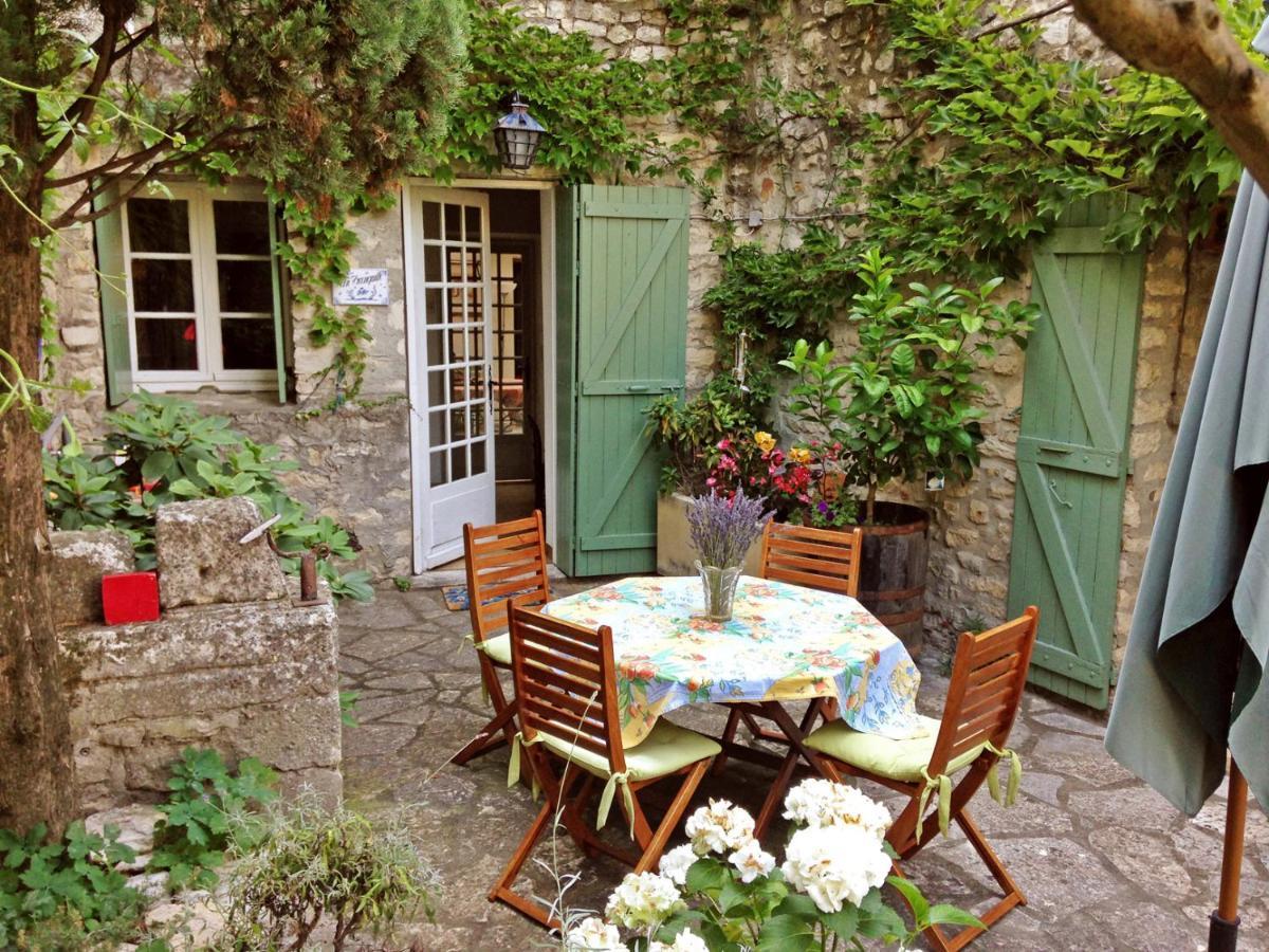 Au Coeur De La Cite Medievale Bed & Breakfast Vaison-la-Romaine Ngoại thất bức ảnh